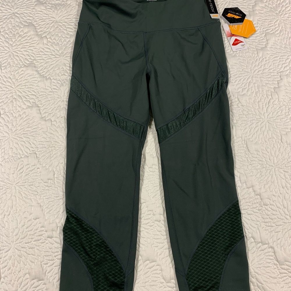 Leggings size Large NWT